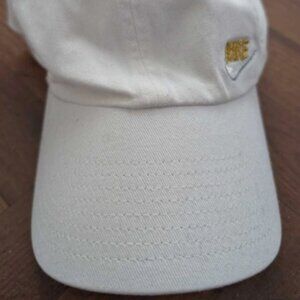 Women's Nike White Baseball Cap Hat One Size
